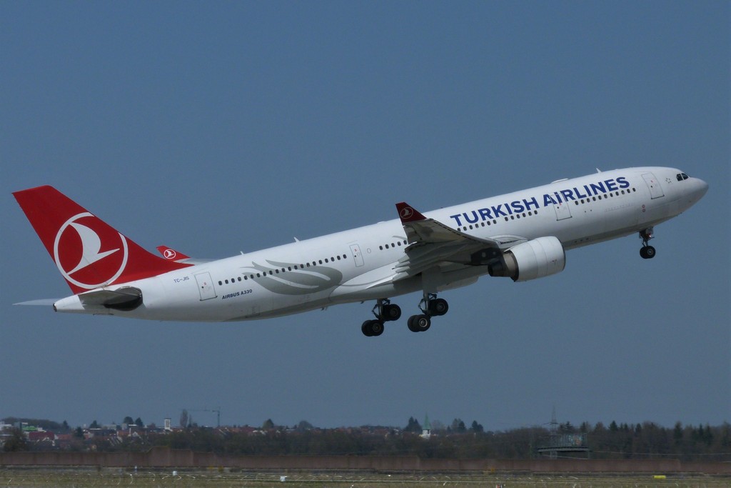 TC-JIS  A330-223   Turkish Airlines