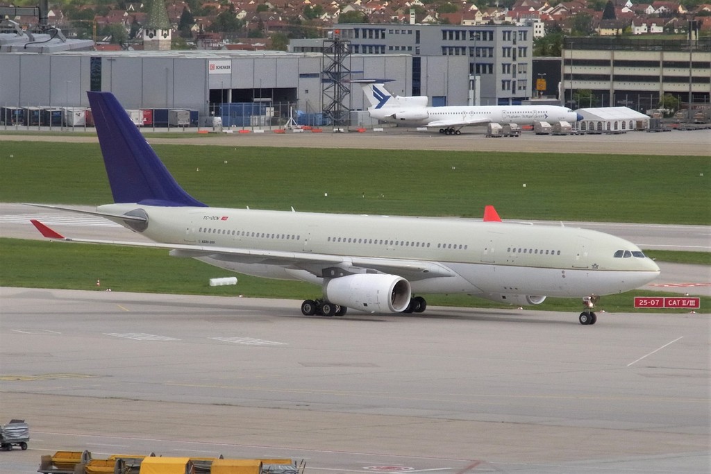 TC-OCN A330-243 Onur Air