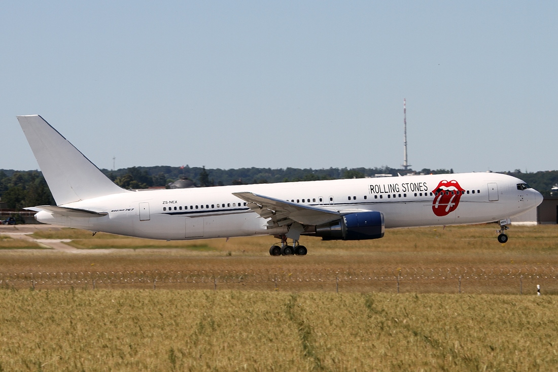 Aeronexus Boeing 767-35D(ER) ZS-NEX