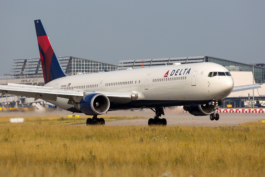 N828MH.jpg (701.82 KiB) 6400 mal betrachtet N828MH.jpg