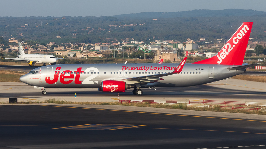 b4-jet2.jpg