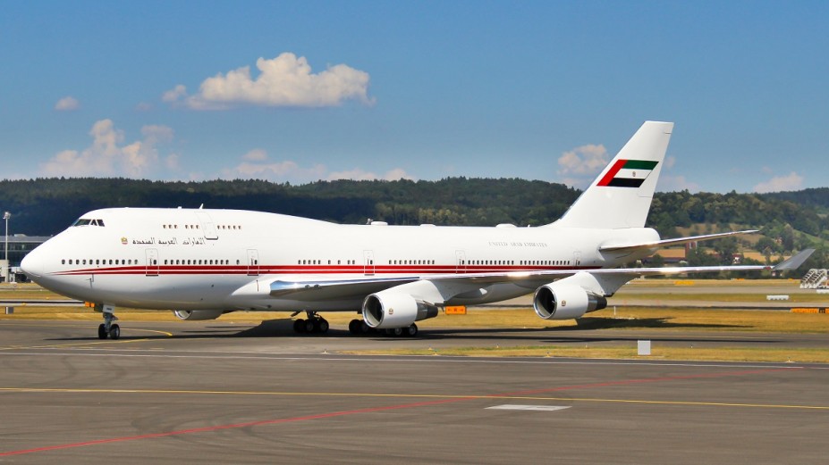 Dubai Air Wings B747-400 A6-MMM