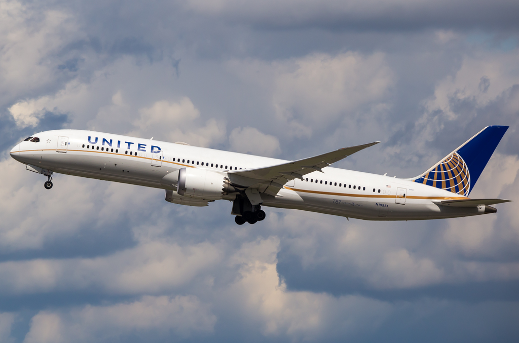 United Airlines / N19951 / Boeing 787-9 Dreamliner