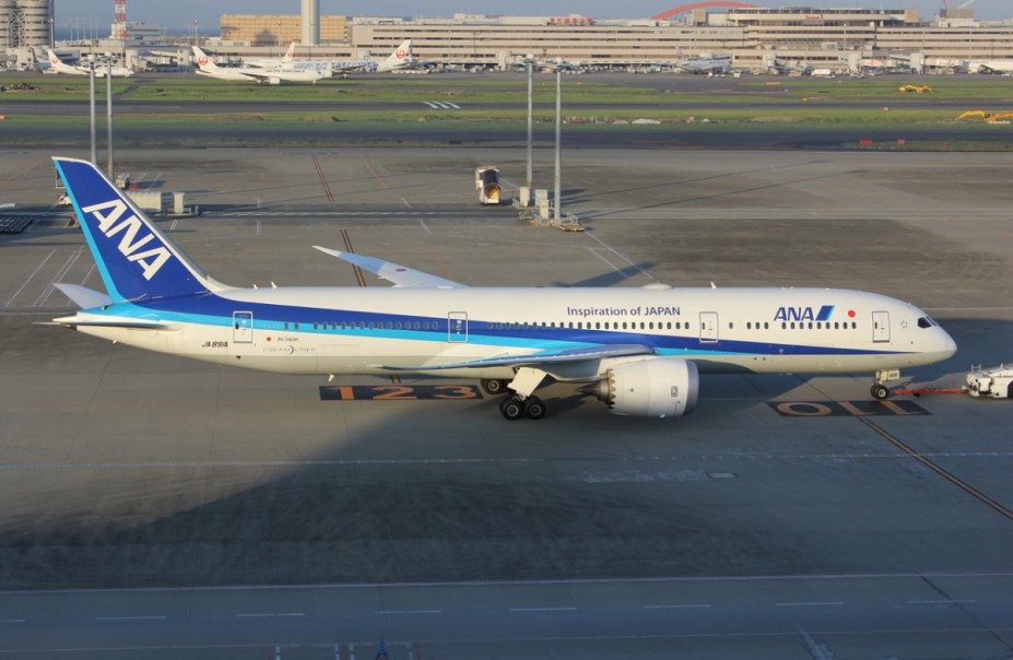 NH 787-9 JA891A HND Tobias Kurz.jpg