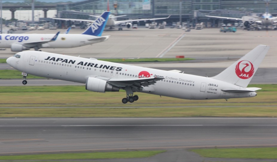 JAL 767 JA614J HND Tobias Kurz_2.jpg