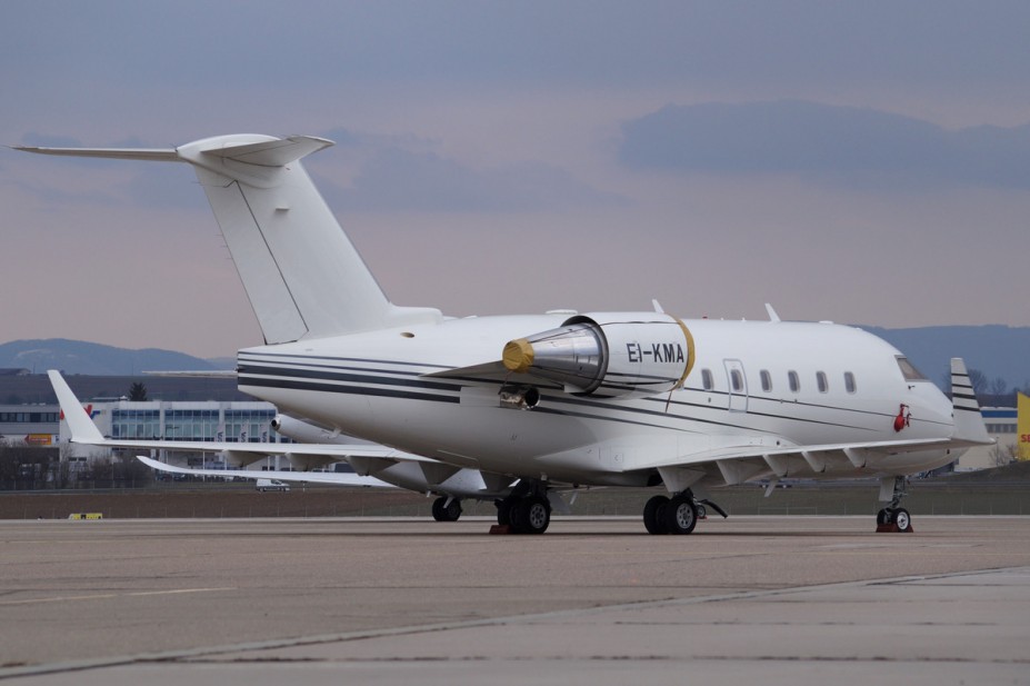 EI-KMA     Bombardier Challenger 604