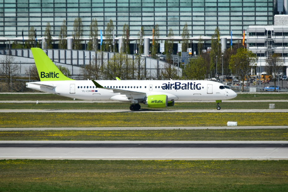 A220-300 / Air Baltic / YL-CSN
