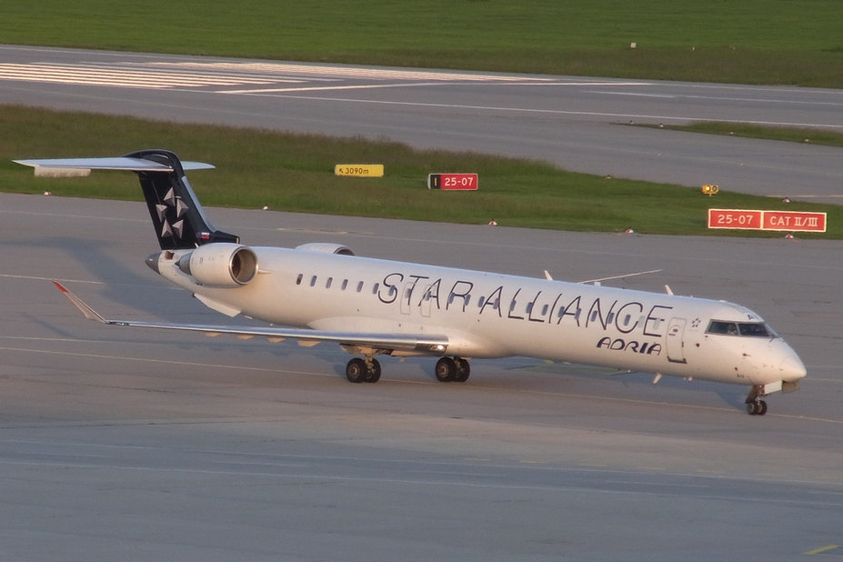 S5-AAV    CRJ-900LR   Adria Airways