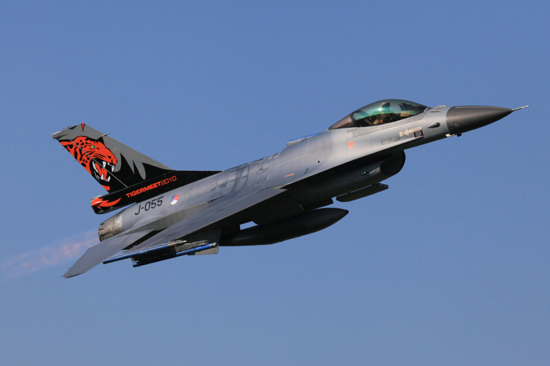 F-16C der RNAF beim Tiger Meet 2010.