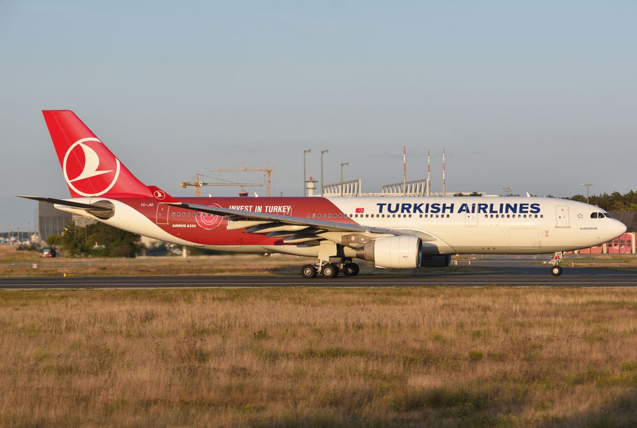 TC-JIZ Airbus A330-223 Turkish Airlines