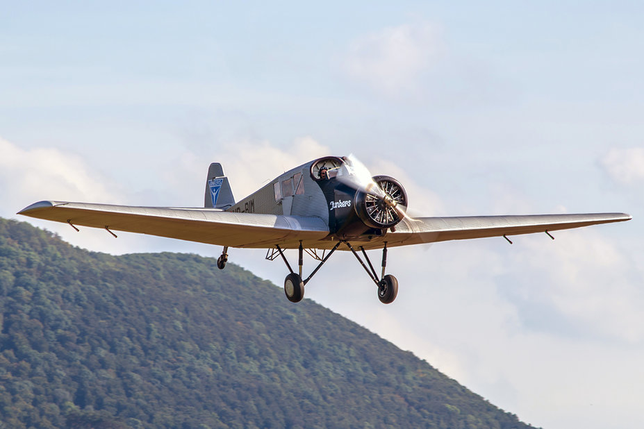 IMG_0656.jpg (495.05 KiB) 8732 mal betrachtet HB-RIM<br />Junkers F-13