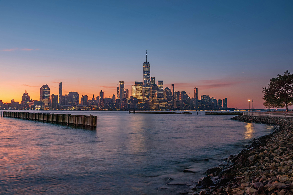 Skyline bei Sonnenaufgang 1