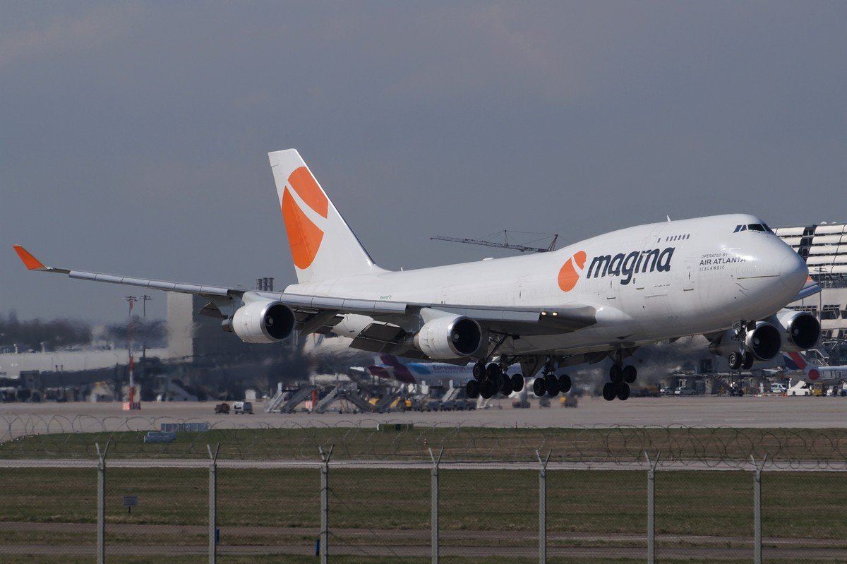 TF-AMR    747-45E(BDSF)   Magma Aviation