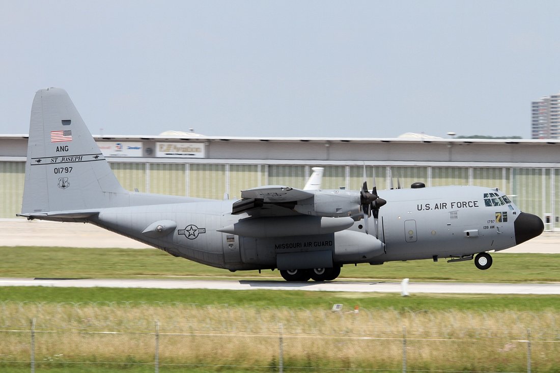 USA - Air Force Lockheed C-130H Hercules 90-1797