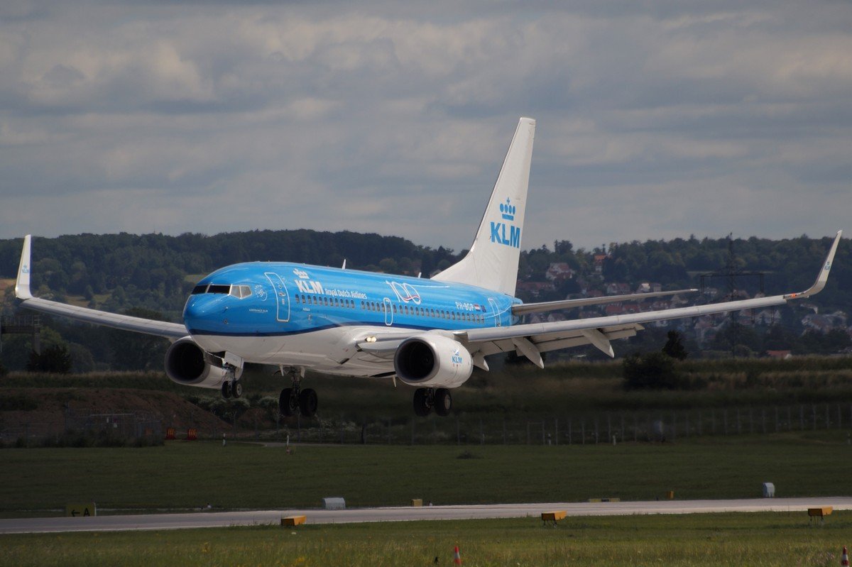 PH-BGP      737-7K2     KLM