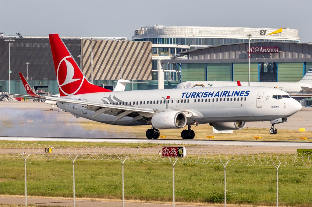 TC-JHA / Turkish Airlines / Boeing 737-8F2(WL)