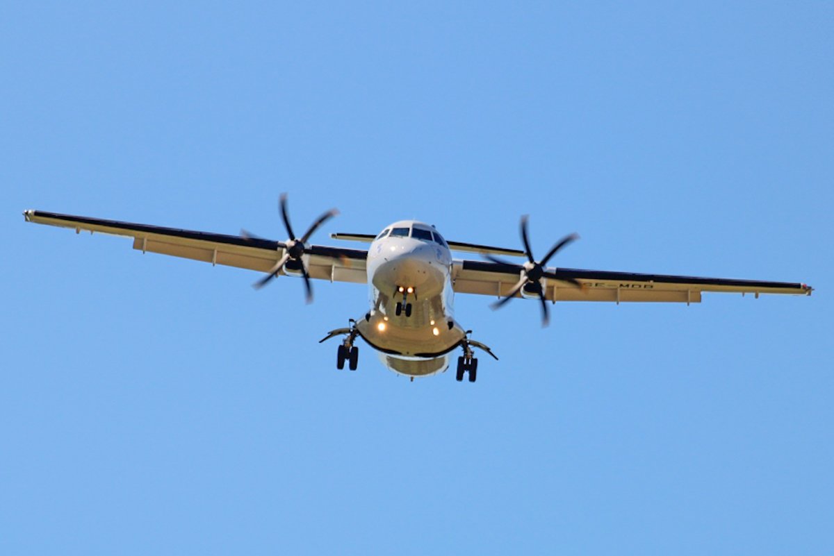 Air Lübbeck ATR72 Anflug