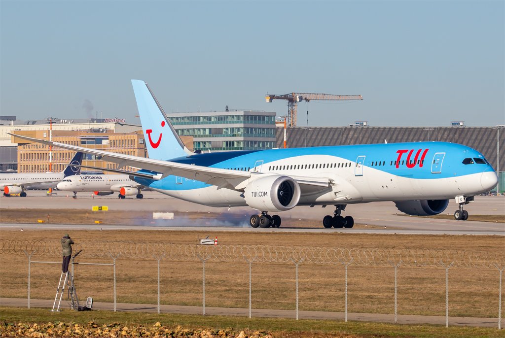 TUI / G-TUIO / Boeing 787-9 Dreamliner