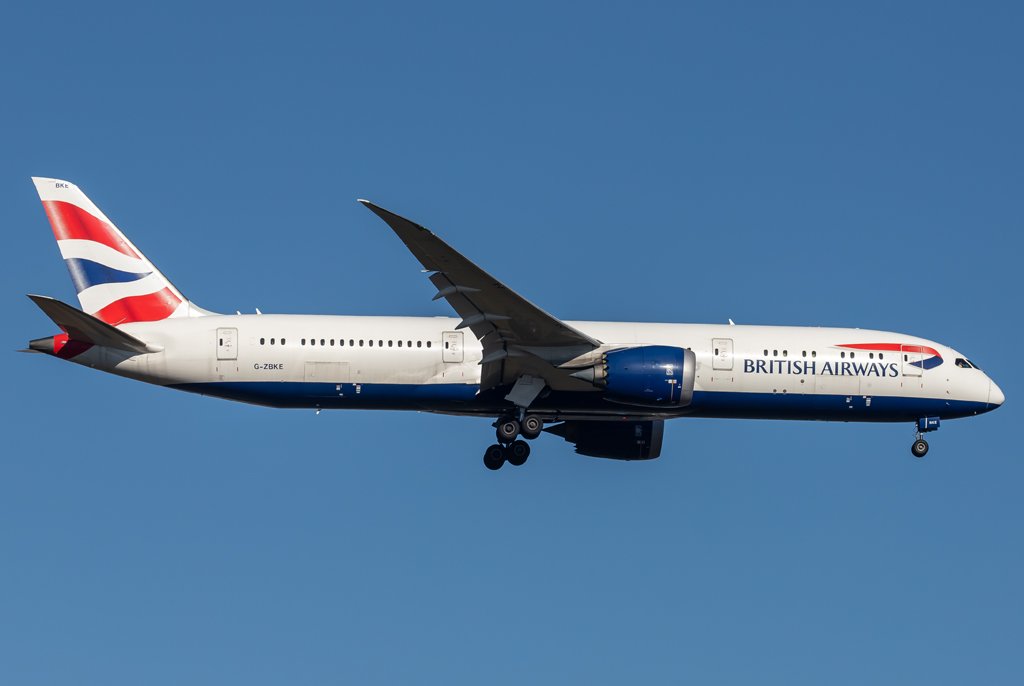 British Airways / G-ZBKE / Boeing 787-9 Dreamliner