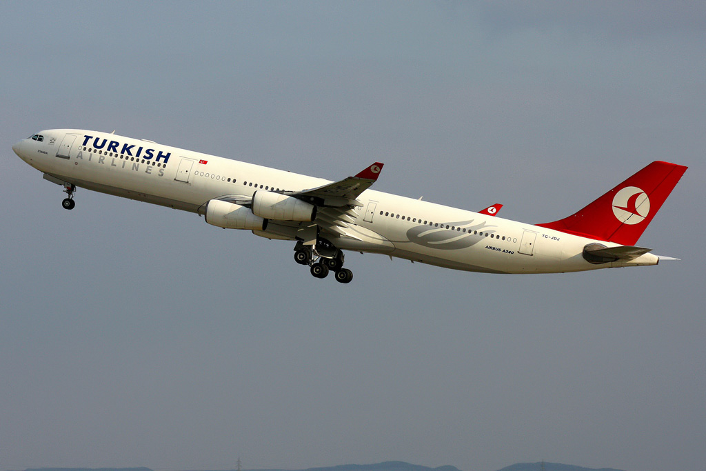 Turkish Airlines Airbus A340-311 TC-JDJ ISTANBUL
