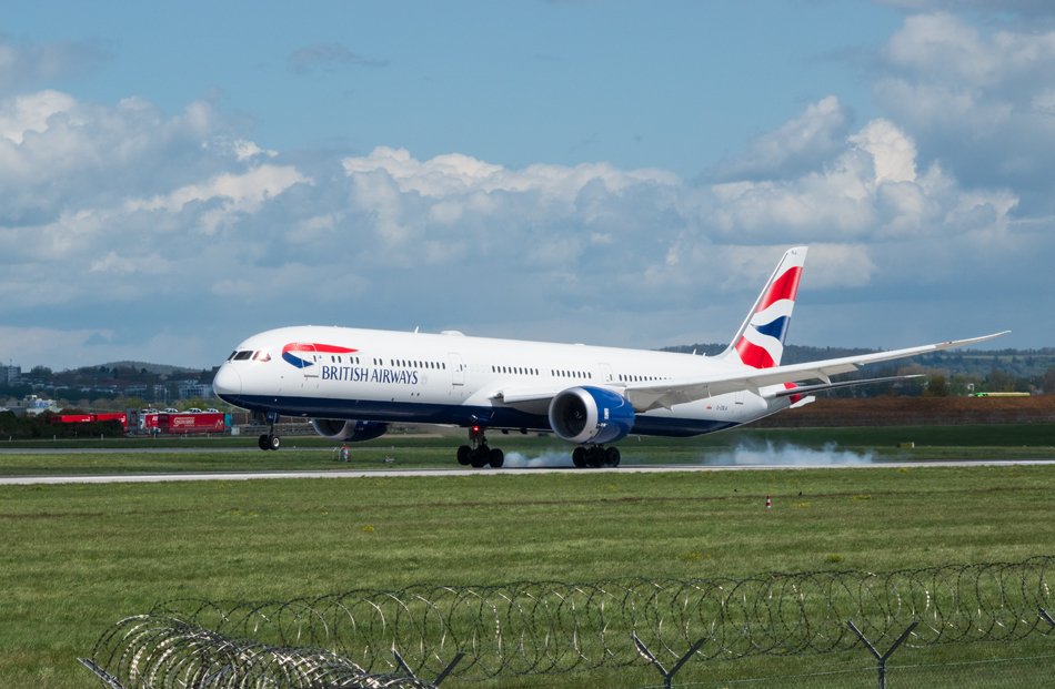 G-ZBLA British Airways Boeing 787-10 Dreamliner_SBB2269.jpg