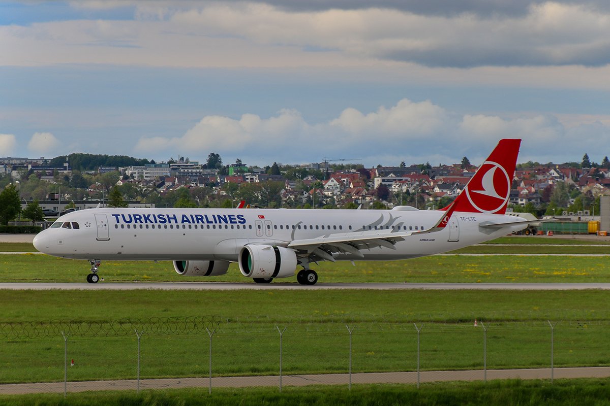 Turkish Airlines A321neo TC-LTE (Arrival)