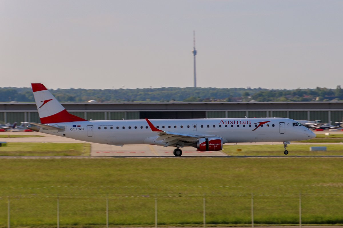 Austrian Airlines Embraer E195LR OE-LWB