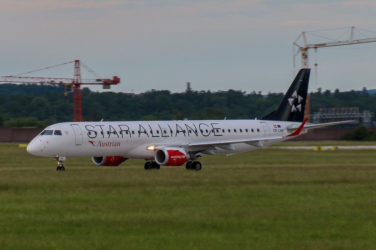 Austrian Airlines ERJ-195 OE-LWH