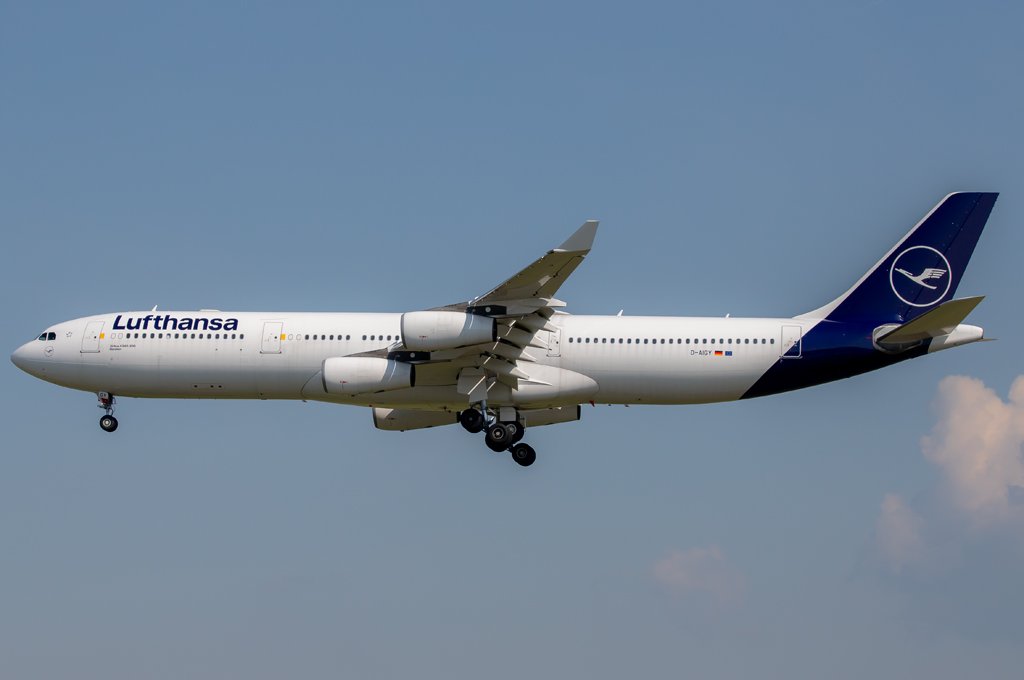 Lufthansa / D-AIGY / Airbus A340-313X