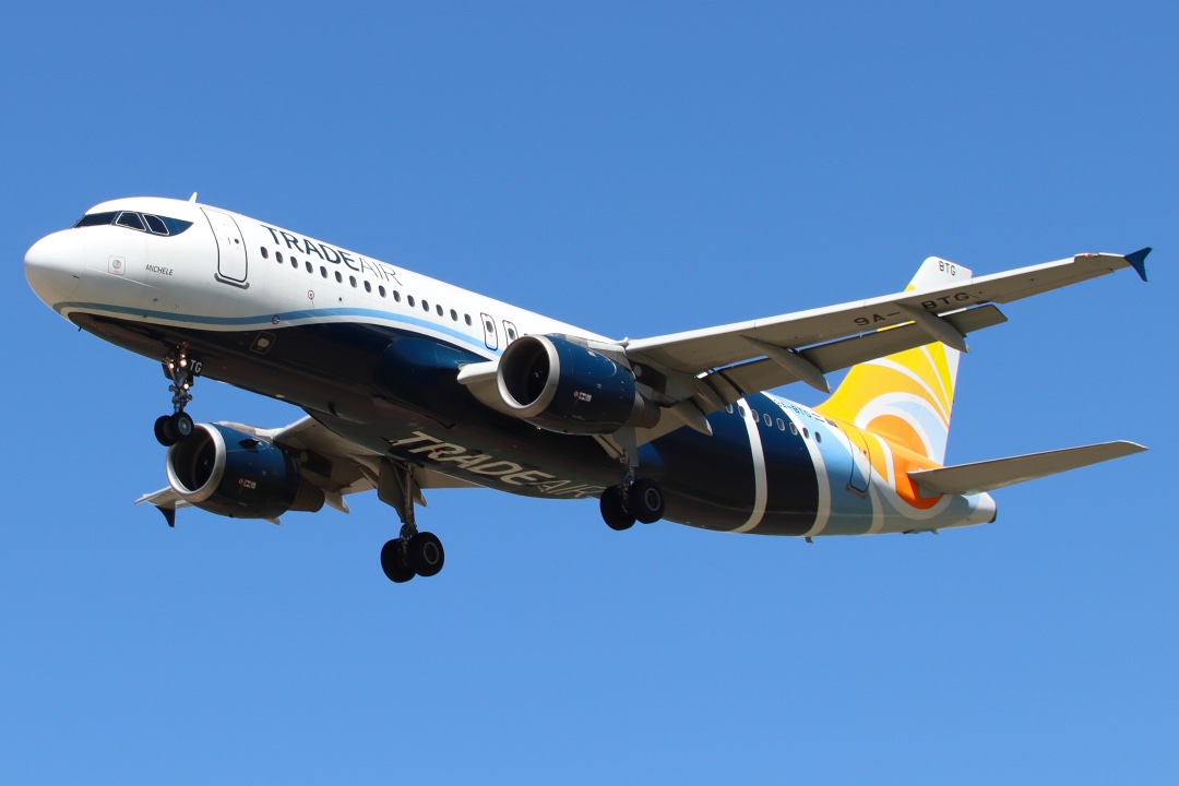 Airbus A320-212 Trade Air 9A-BTG