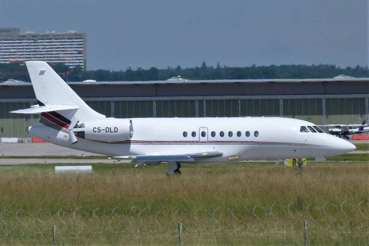 CS-DLD   Falcon 2000EX     Netjets