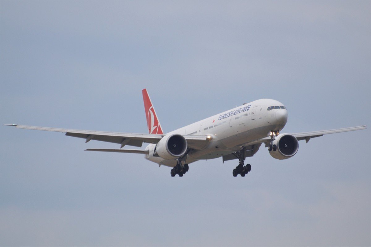 TC-JJH    777-3F2(ER)      Turkish Airlines