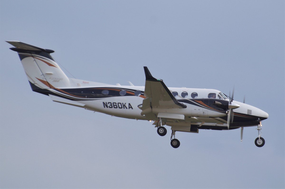 N360KA   King Air 360