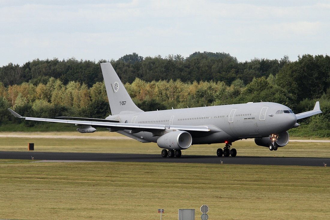 Niederlande - Royal Air Force Airbus A330-243MRTT KC30M T-057