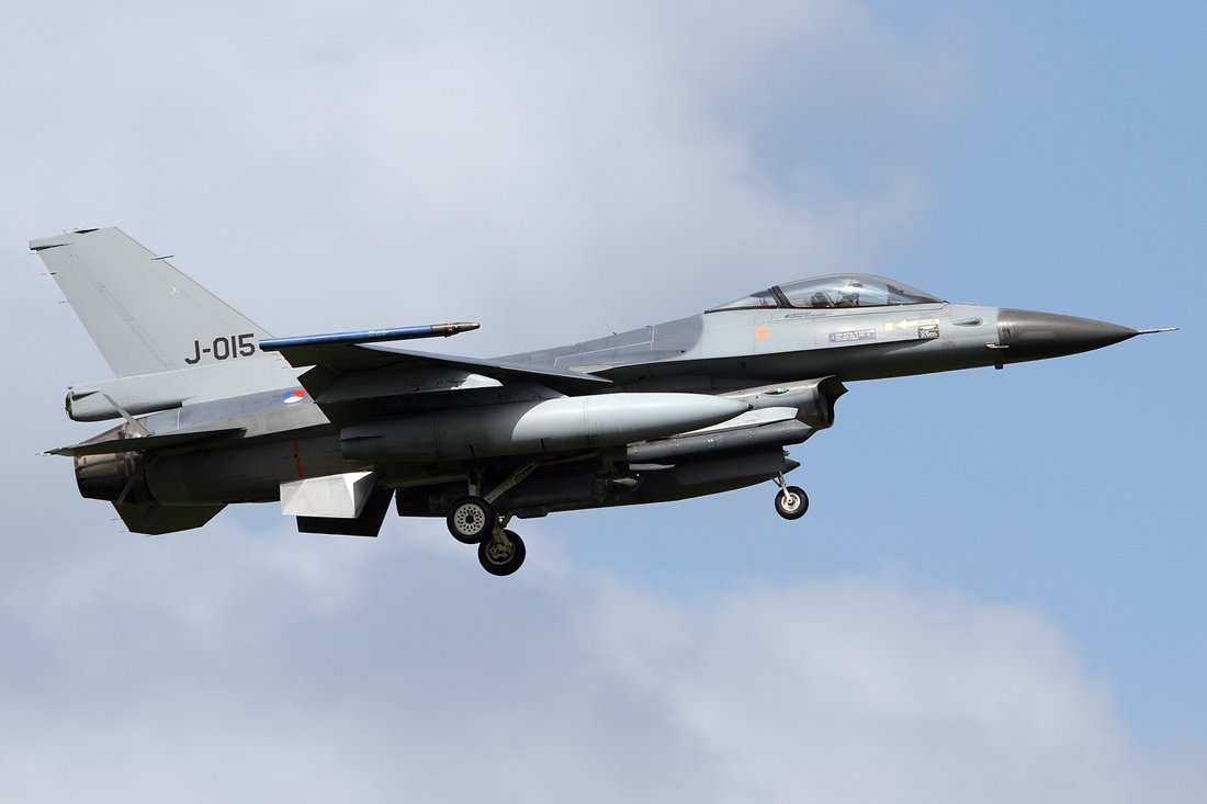 Niederlande - Royal Air Force General Dynamics F-16AM Fighting Falcon J-015