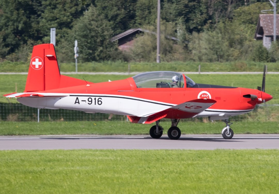 A-916 PC-7