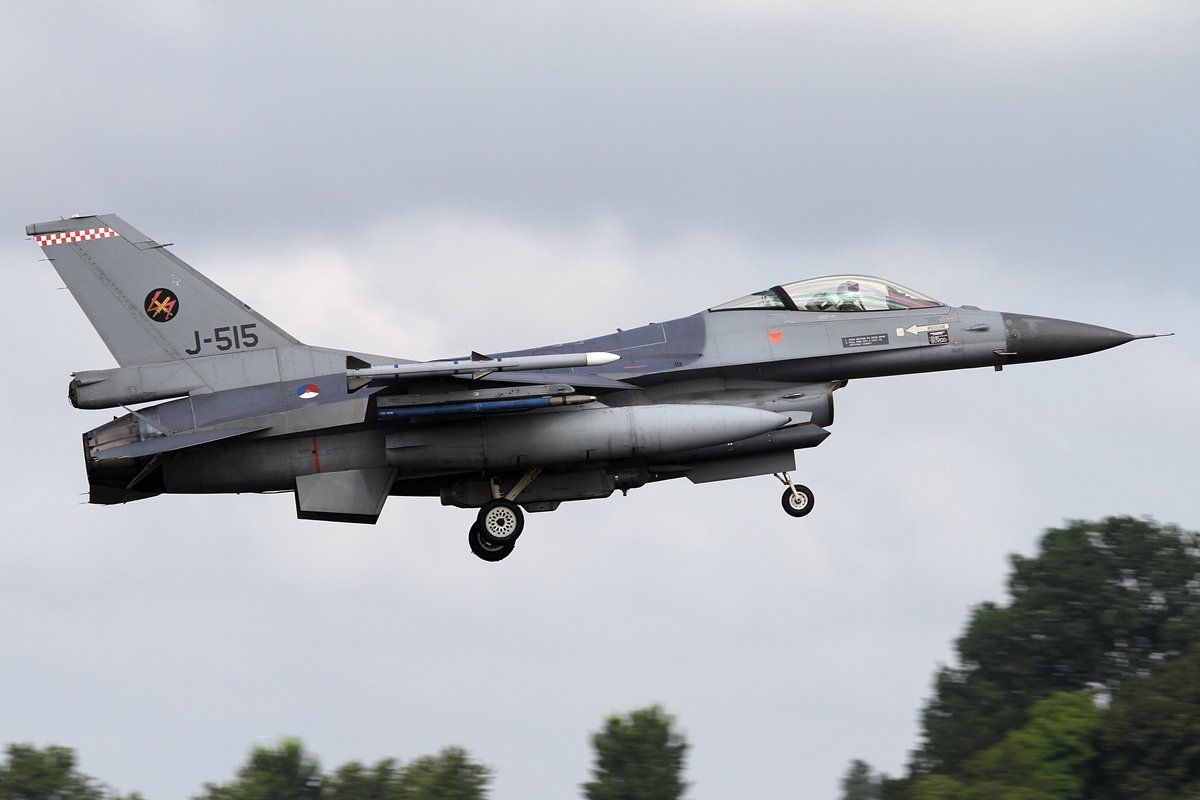 Netherlands Air Force General Dynamics F-16AM Fighting Falcon J-515