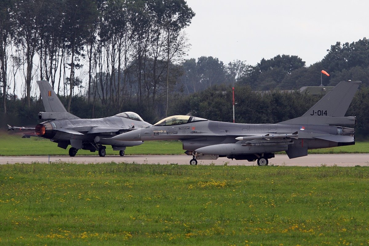 Belgian Air Force FA-127 / Netherlands Air Force General Dynamics F-16AM Fighting Falcon J-014