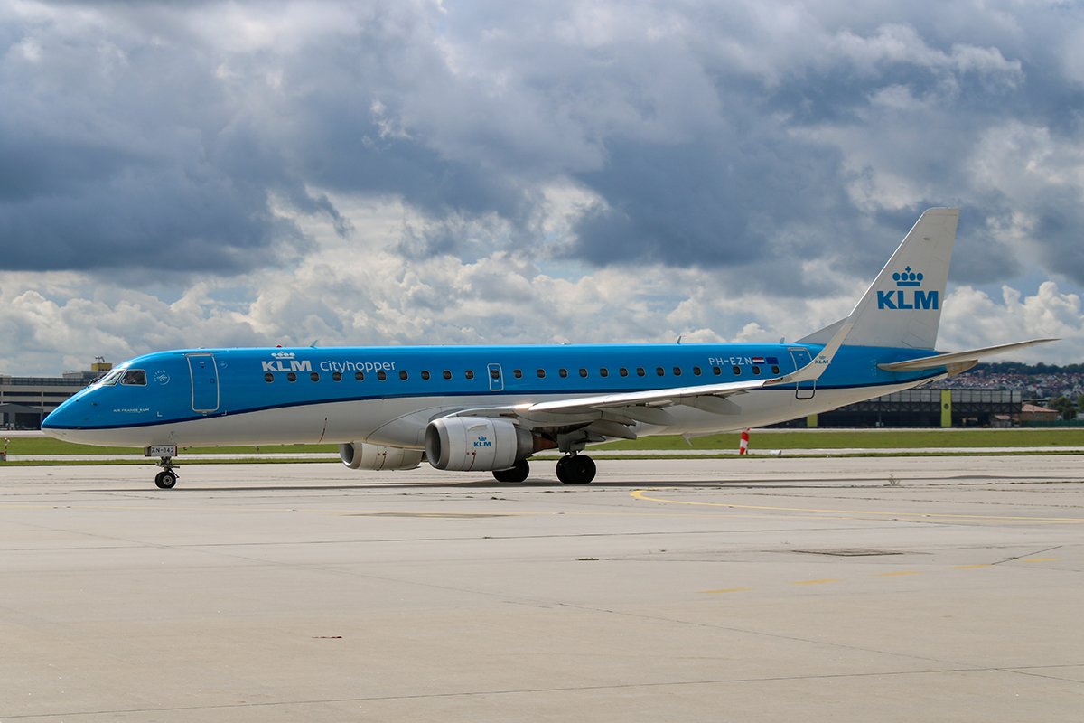 KLM ERJ-190 PH-EZN