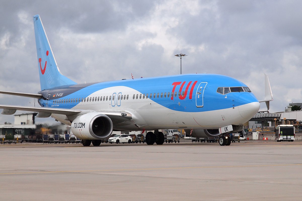 D-ATUK TUIfly Boeing 737-800.JPG