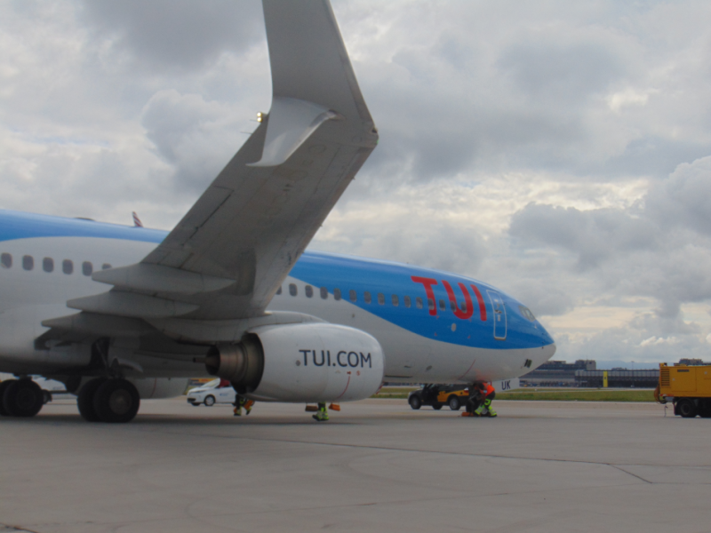 TUI 738