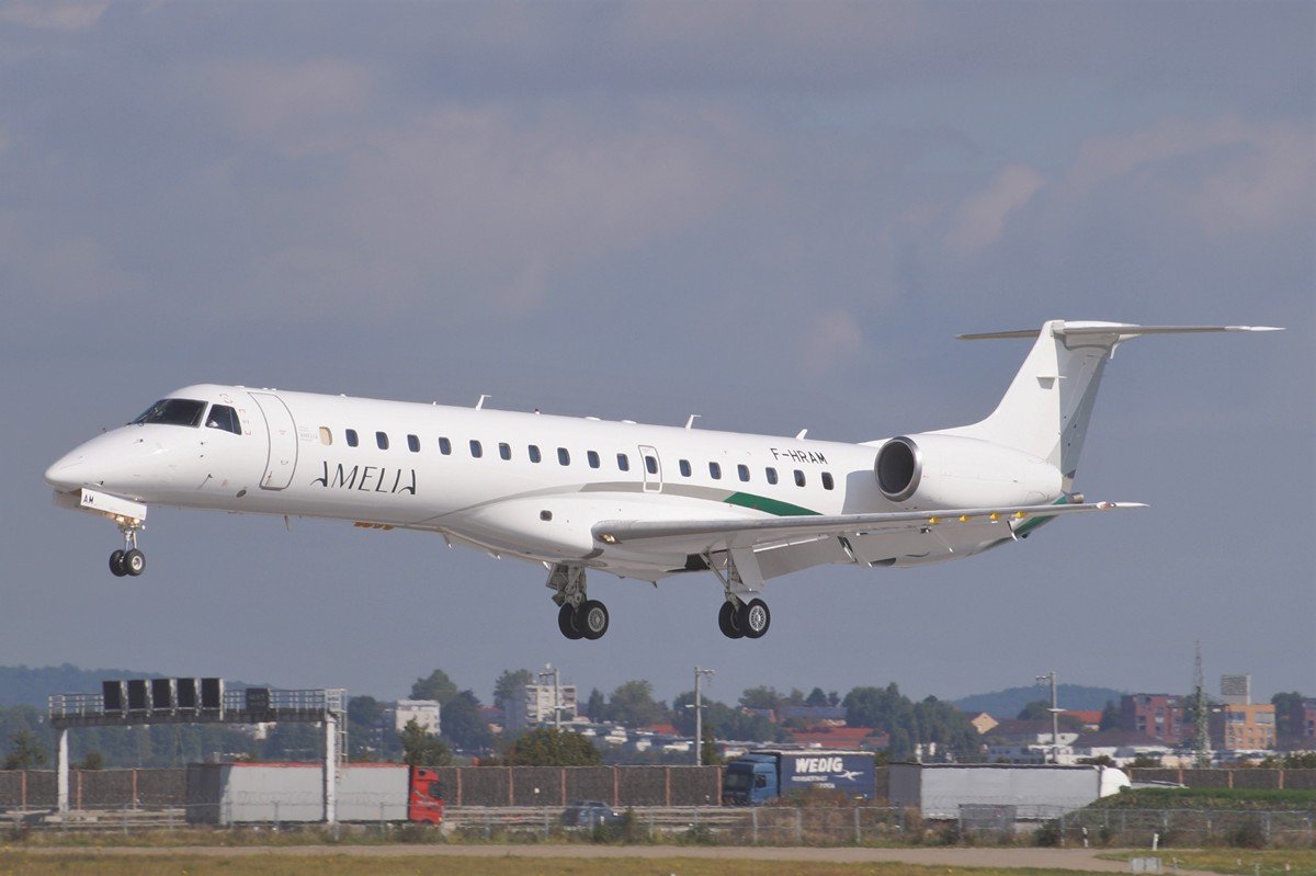 F-HRAM   ERJ-145LU   Amelia International