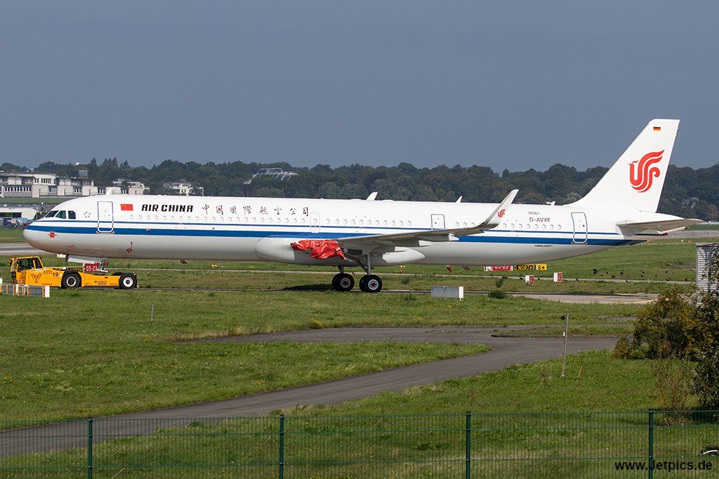 D-AVXF030921.jpg