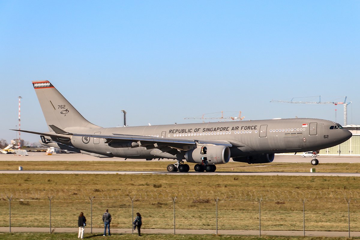 Singapore Air Force A332MRTT 762