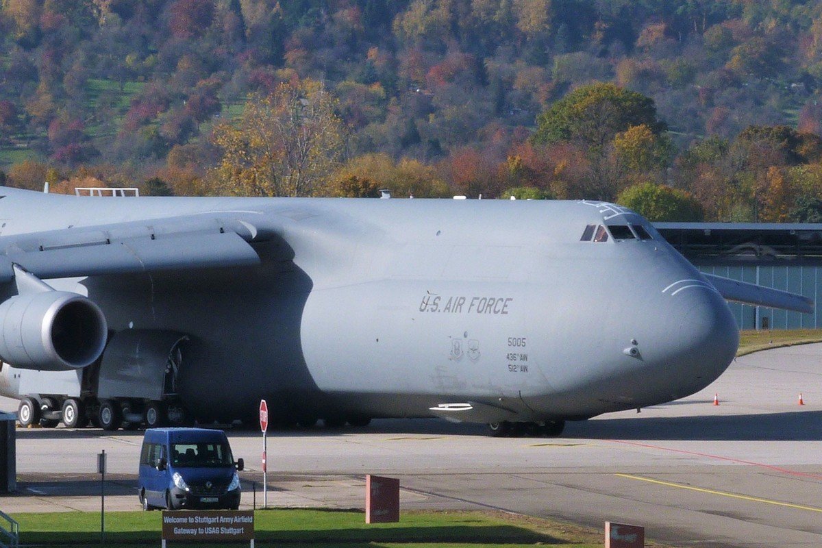 85-0005 C-5M  USAF