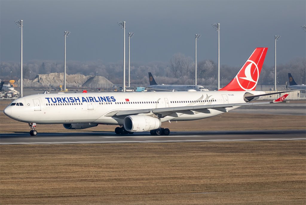 Turkish Airlines / TC-LOC / Airbus A330-343