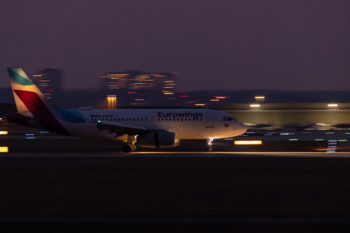 22-03-18_A319, D-AGWB, EWG, STR.jpg