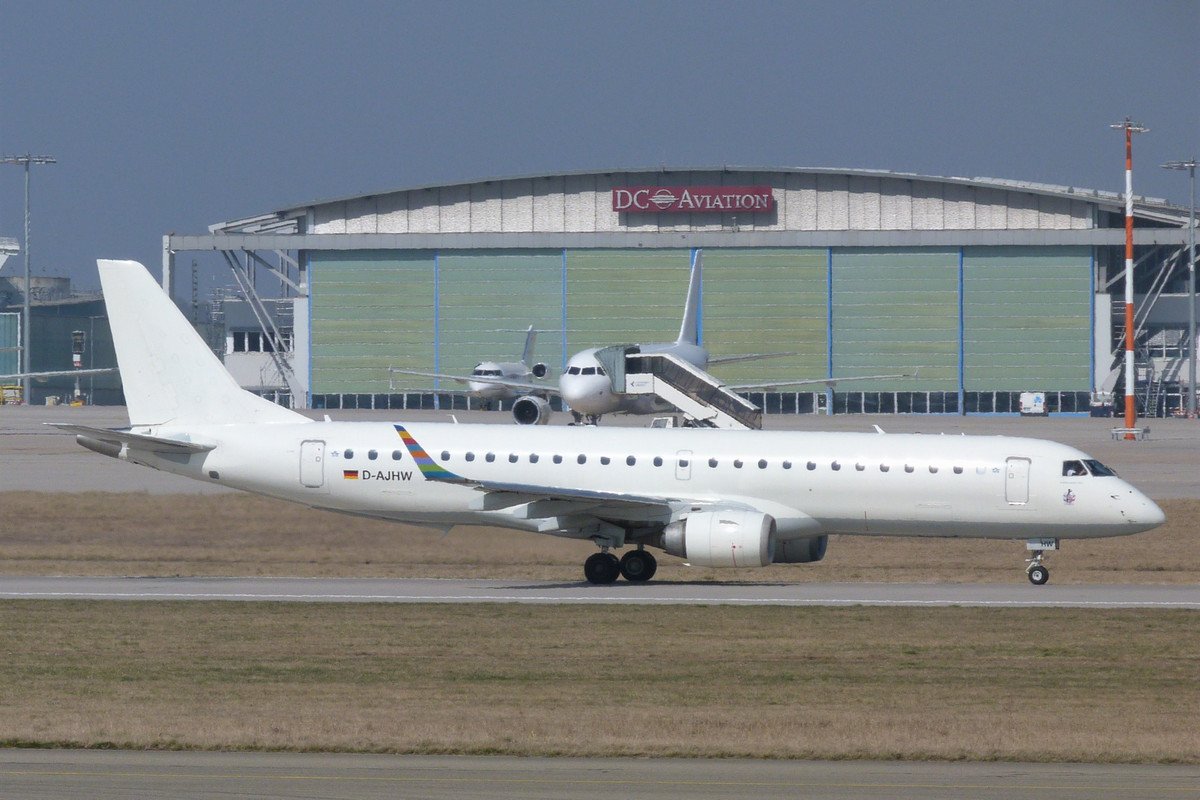 D-AJHW.      E190LR.     German Airways