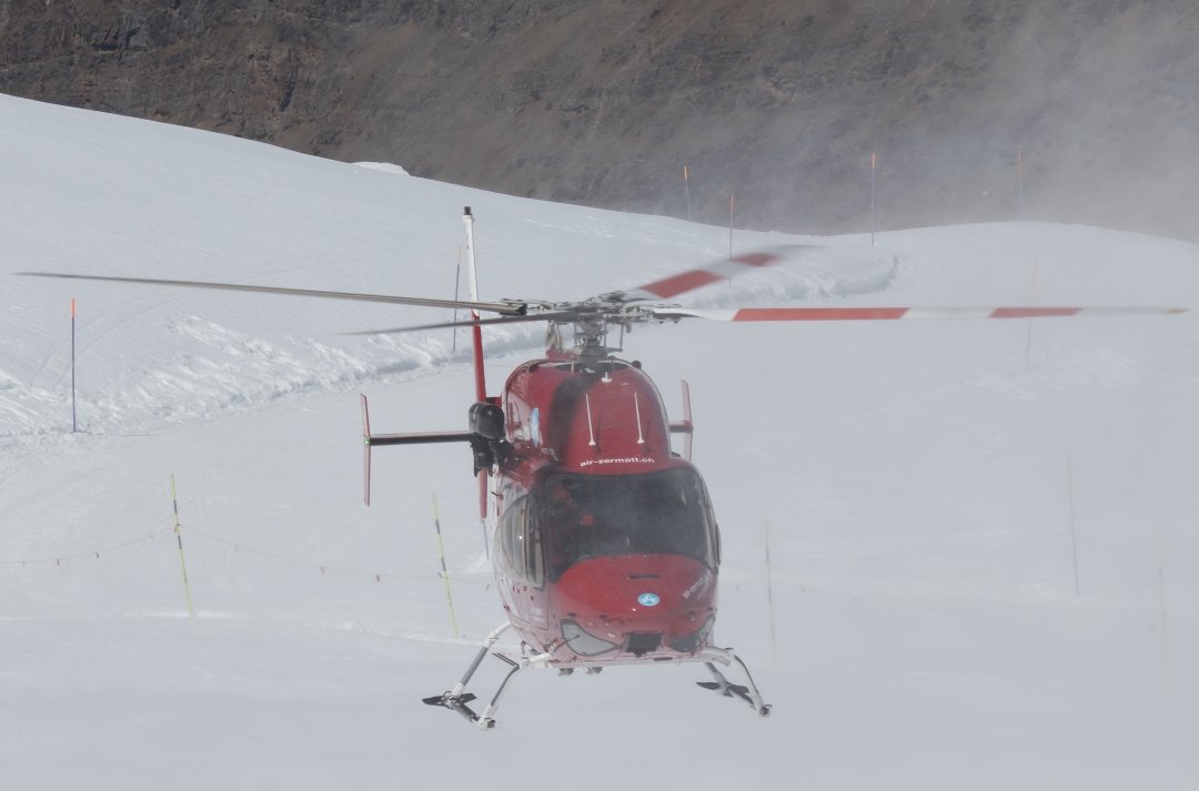 Bell 429 HB-ZOZ Air Zermatt