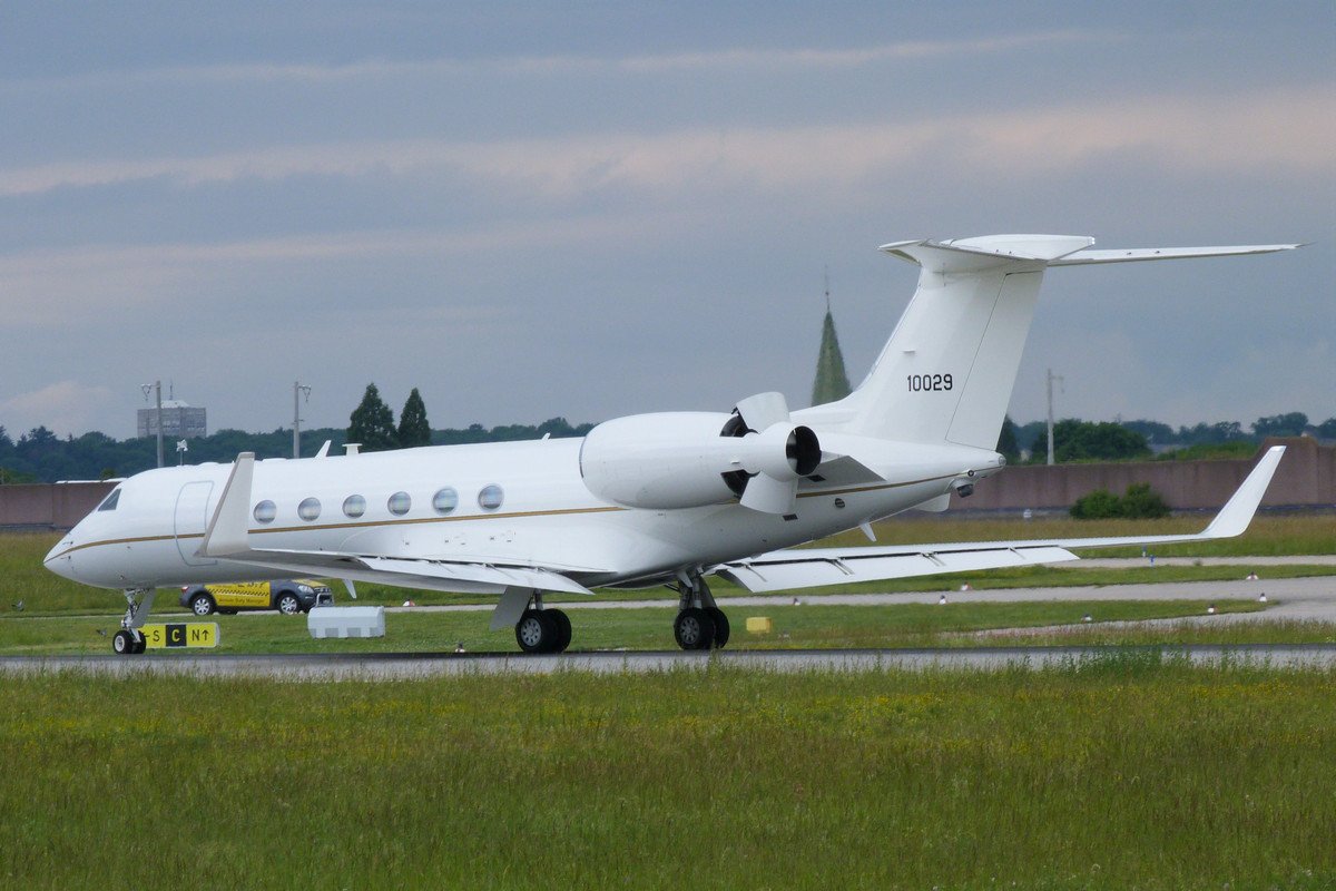 01-0029.    C-37A.     USAF